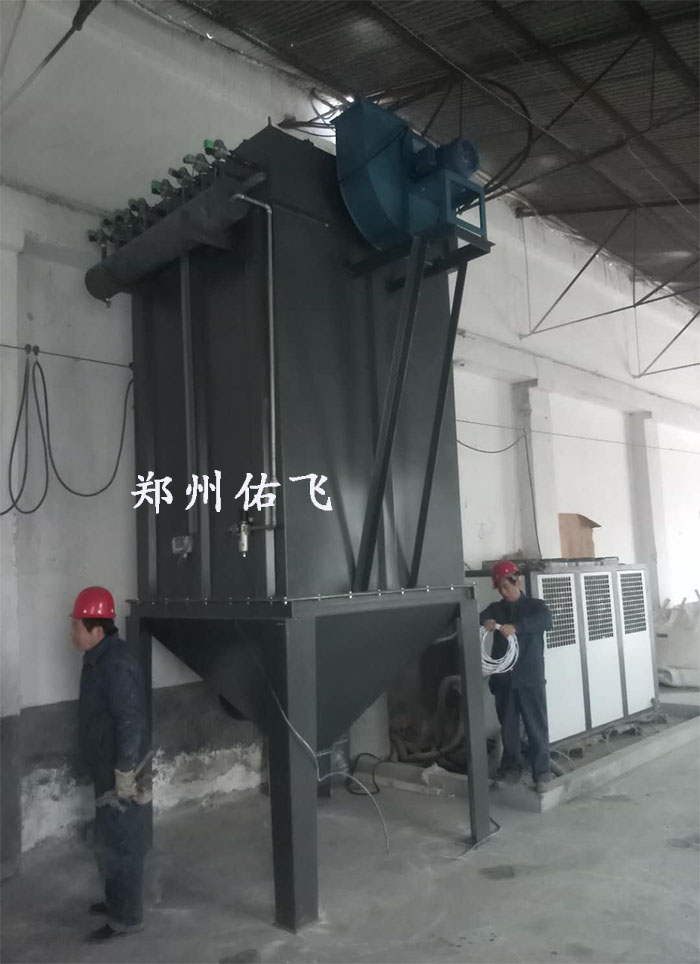 64袋布袋除塵器 鄭州佑飛2018年12月供應新密廠家64袋除塵器設備。