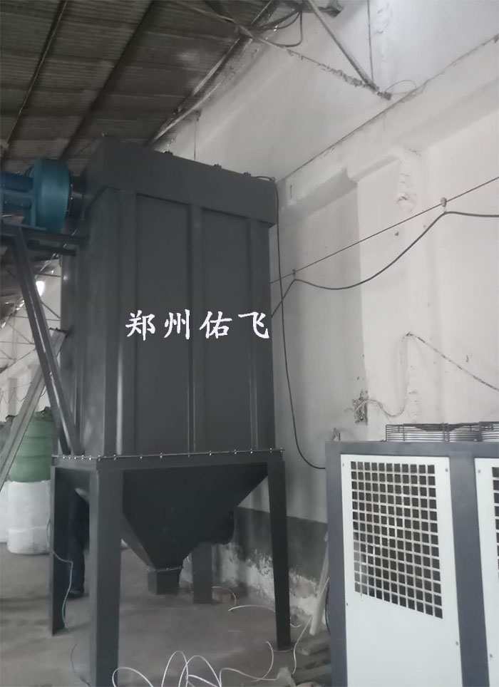 64袋布袋除塵器 鄭州佑飛2018年12月供應新密廠家64袋除塵器設備。